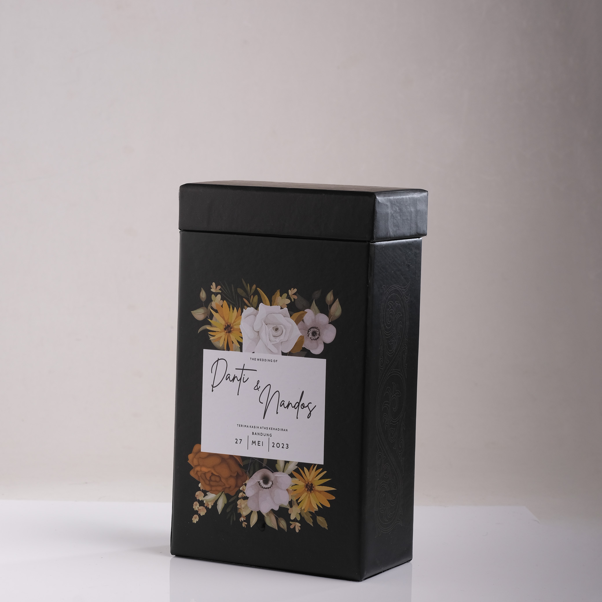 HARDBOX SOUVENIR UK 10 X 65 X 18 LAM DOF SPOT UV